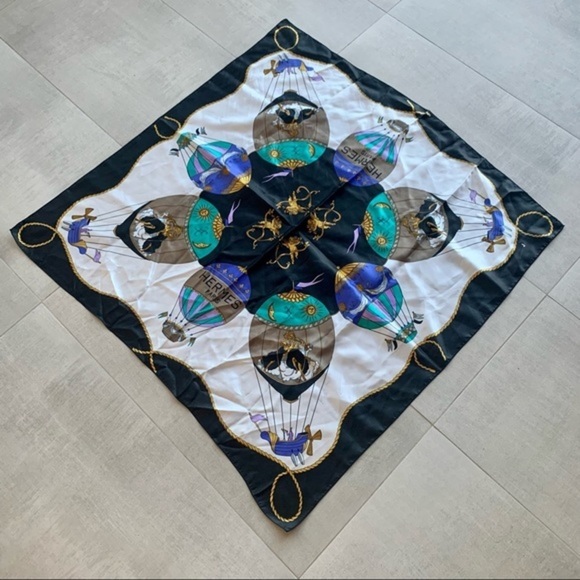 Auth HERMES Scarf Blue/Multicolor 100% Silk - Picture 3 of 8